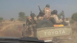 Niger  au moins 71 morts dans lattaque dune base militaire [upl. by Tatiana]