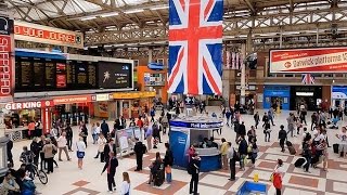 A Walk Through The London Victoria Station London England [upl. by Akenit]